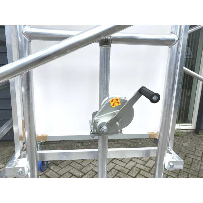 Elevador para montaje de placas solares 8,20 altura