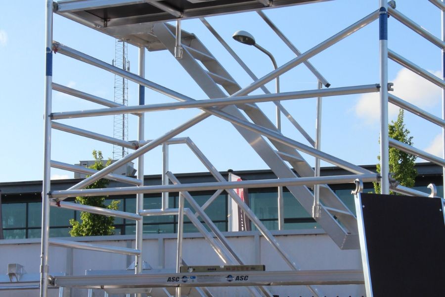 Normativas y seguridad: qué debes saber sobre andamios en España en 2025 Normativas y seguridad: qué debes saber sobre andamios en España en 2025