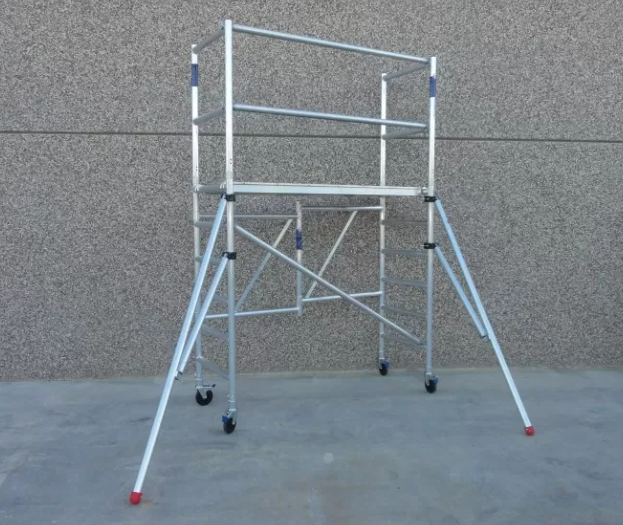Andamios de aluminio ligeros: qué son, características y usos profesionales Andamios de aluminio ligeros: qué son, características y usos profesionales